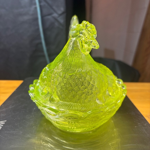 LG Wright Uranium Vaseline Glass Split Tail Hen On Nest 7” Glows - Picture 6 of 16